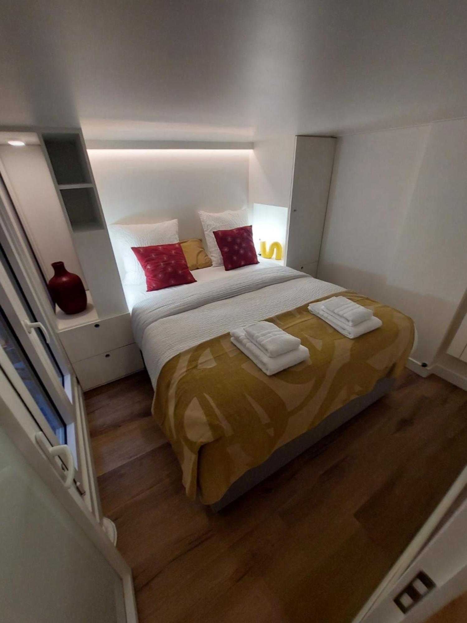 Apartments Paris Centre - At Home Hotel Exterior photo